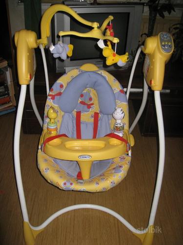 Продам детские качели Graco - Россия