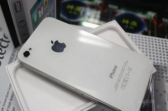 Apple iPhone 4 32GB 100% Unlocked - Россия