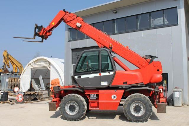 Телескопический погрузчик Manitou - Россия